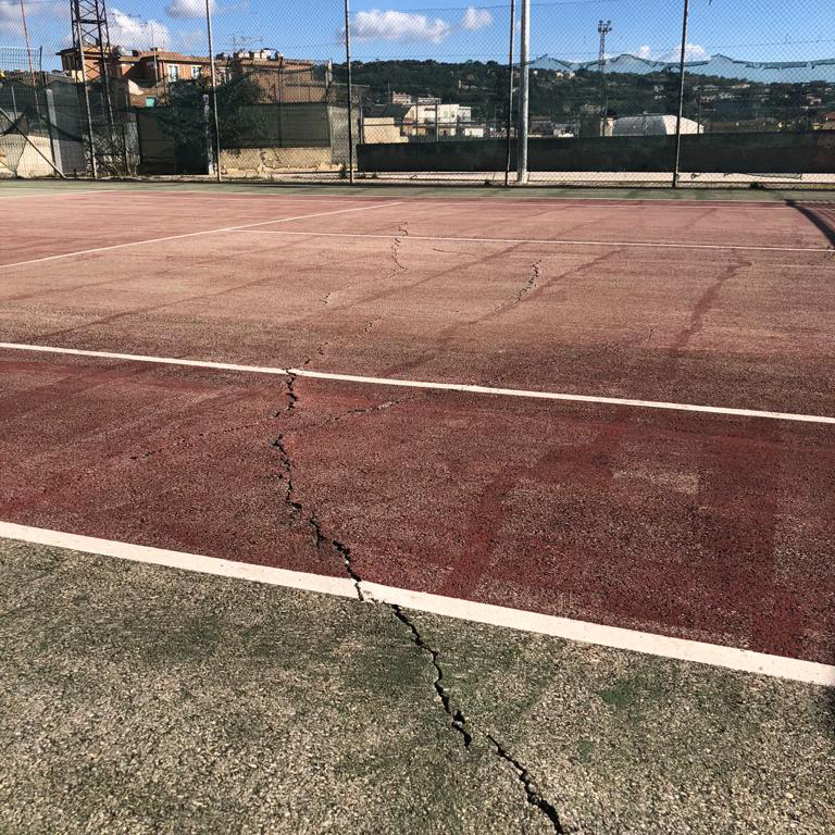 restauro campo da tennis in mateco con malta tecnica Wimbledon Paint