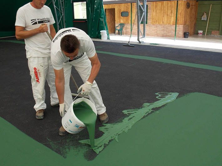 restauro campo da tennis con resina Softsport Wimbledon paint