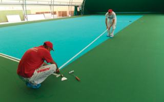 TRACCIATURA CAMPO DA TENNIS IN RESINA